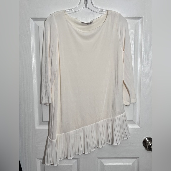 CHICO’S Travelers Off White Pleaded Tiered 3/4 sleeve top | size 1 | US 8/10 - Picture 1 of 5